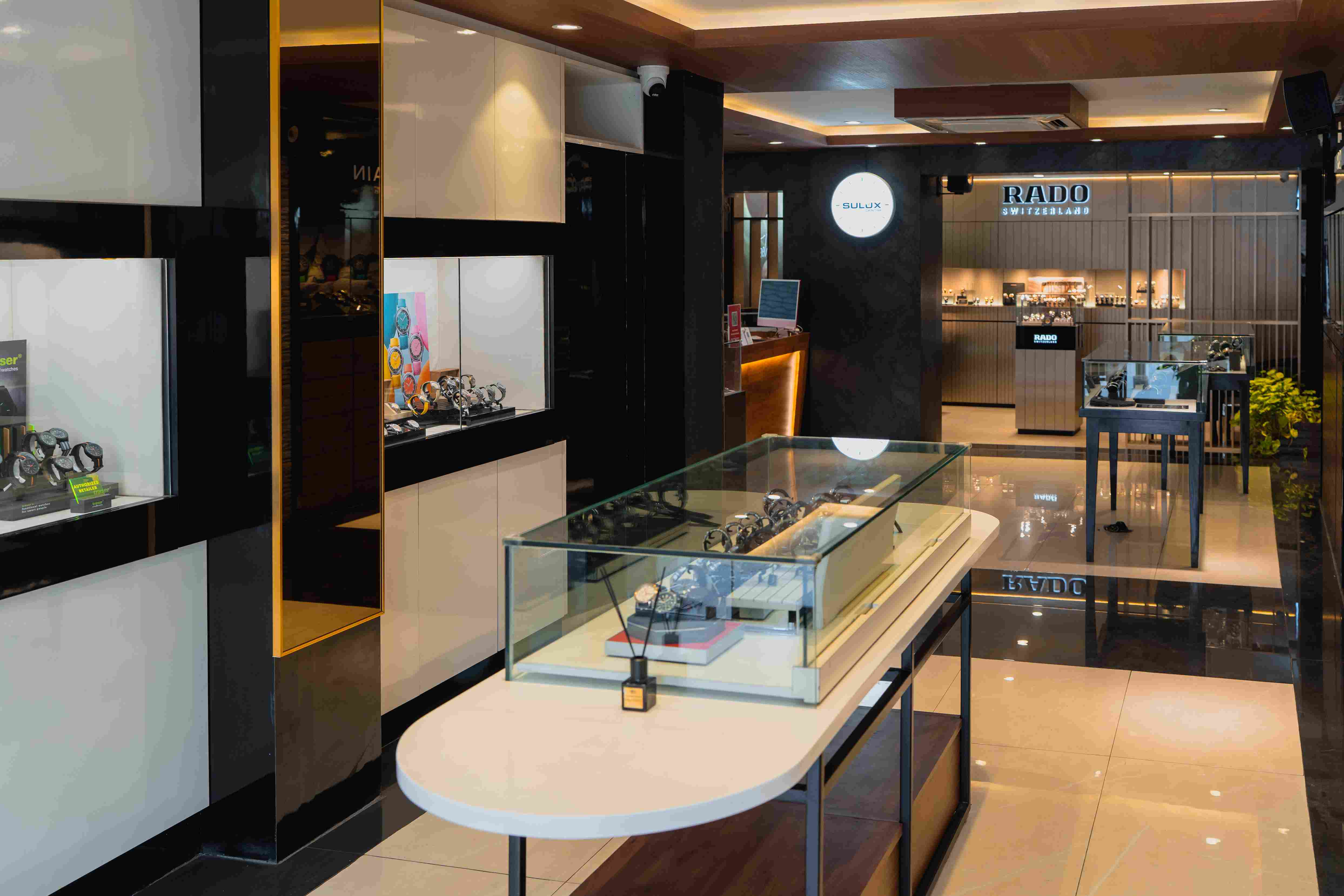 Sulux Centre Boutique — Showcase